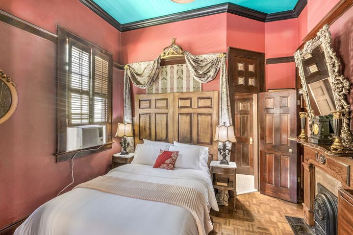 Room 10 of 40