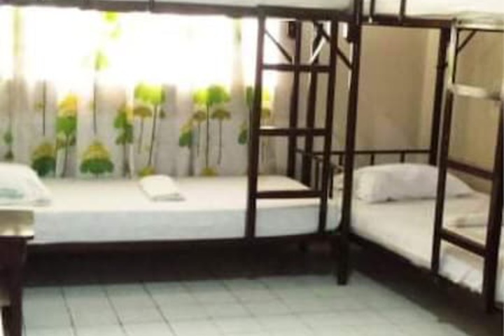 Room 7 of 14
