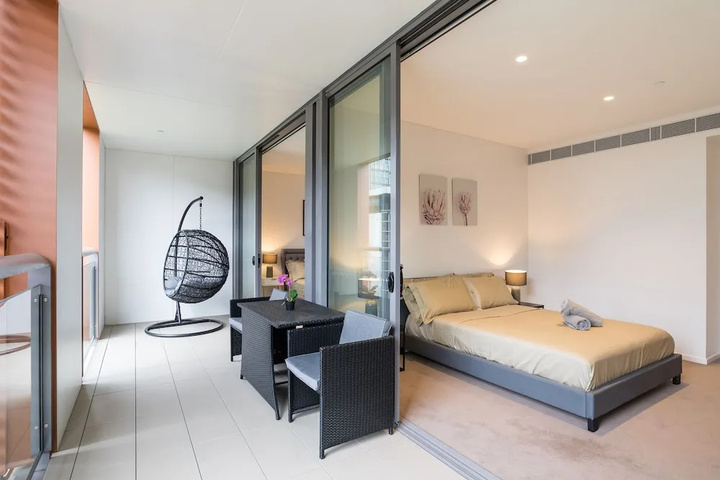 Room 2 of 11