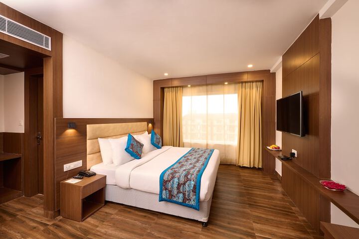Room 10 of 20