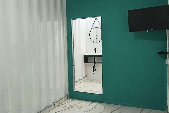 Room 25 of 135