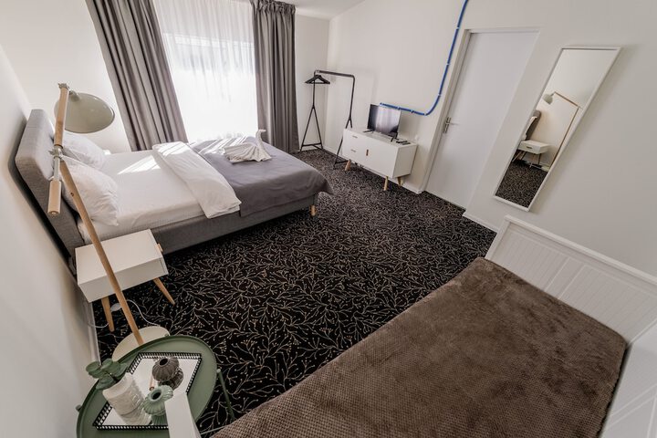 Room 18 of 60