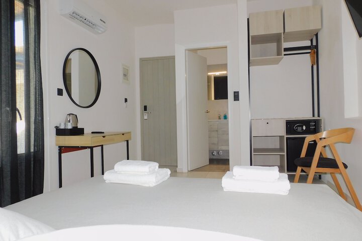 Room 3 of 14