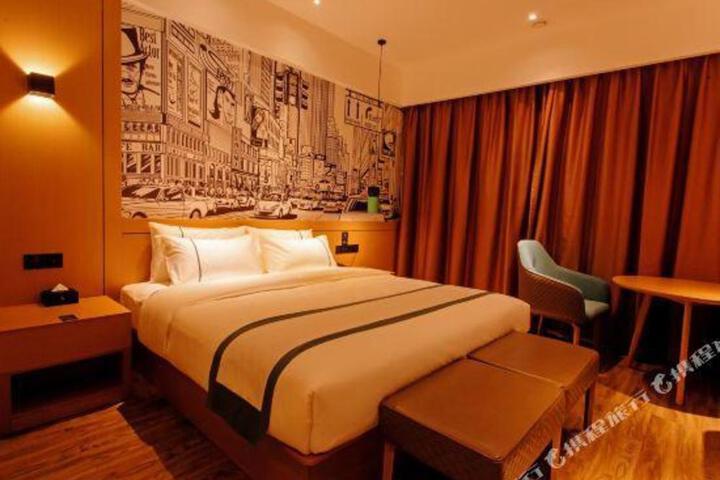 City Convenience Hotel (Honghu Shopping Park Baoan Plaza)