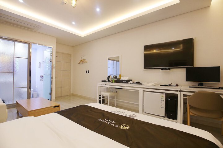 Room 21 of 39