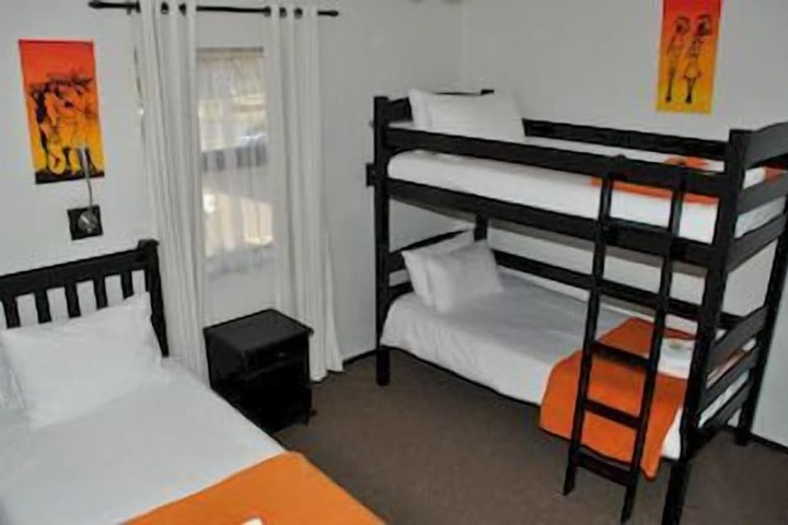 Room 12 of 32