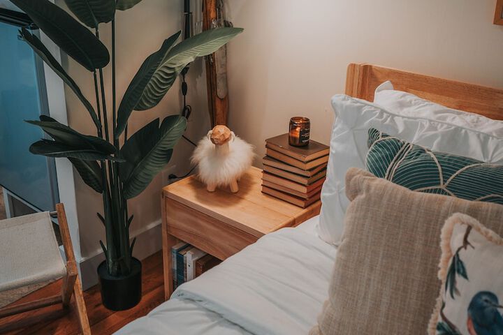 Room 9 of 14