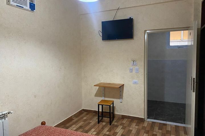 Room 12 of 28