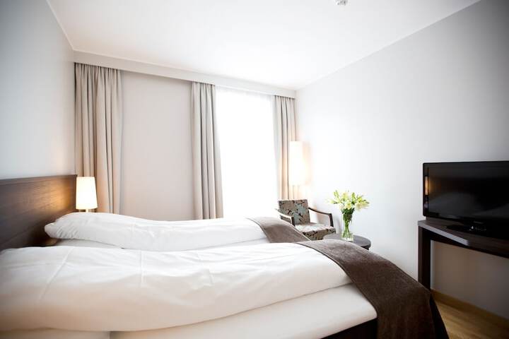 Room 10 of 52