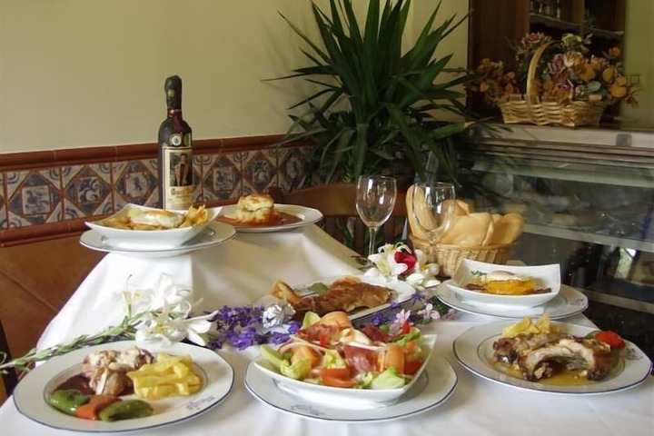 Dining Photos