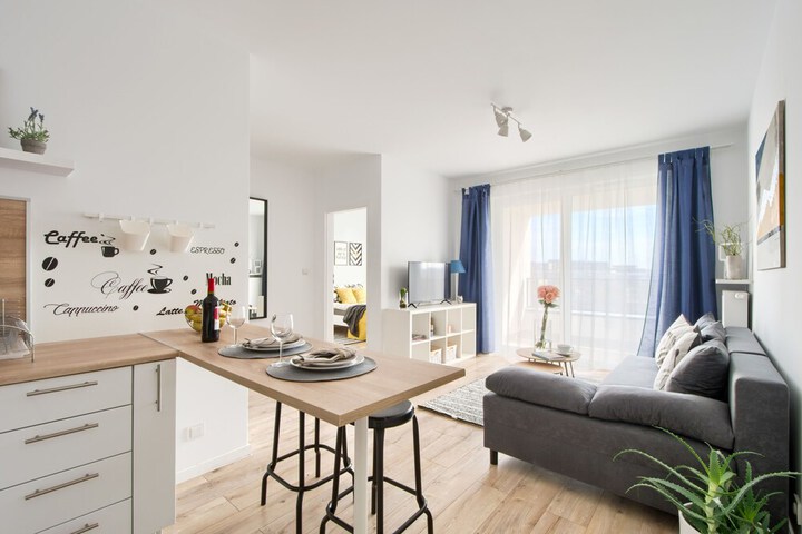 Room 12 of 23