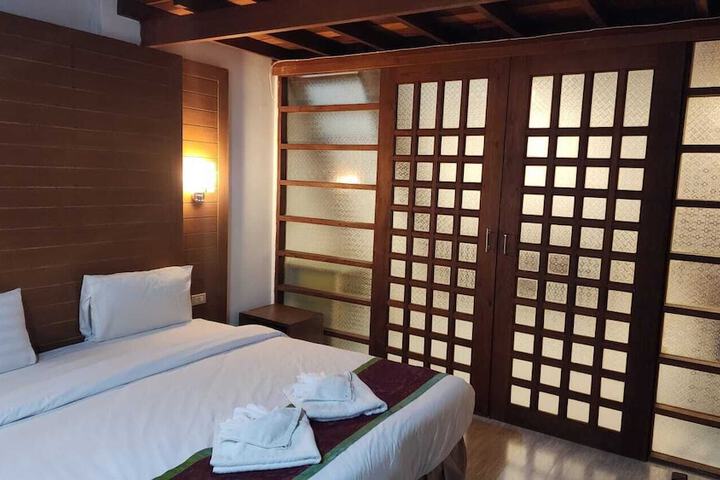 Room 123 of 171