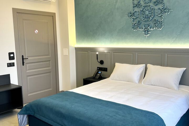 Room 35 of 70