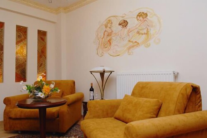 Room 8 of 23