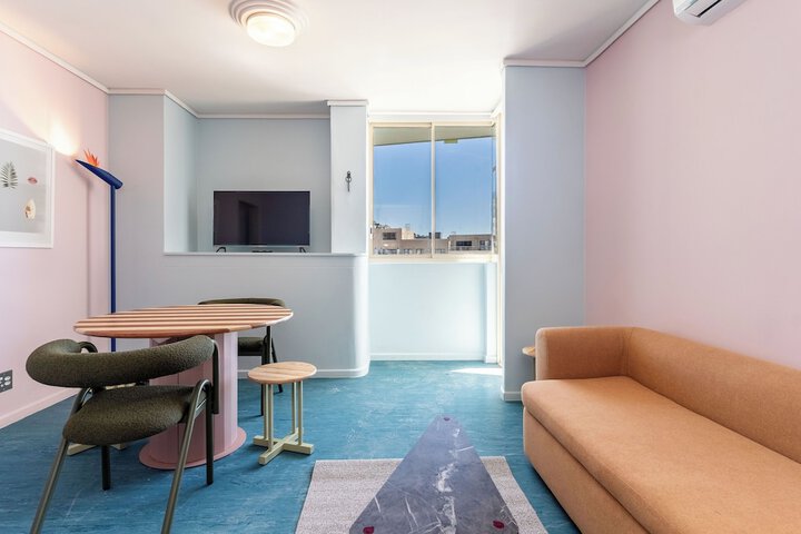Room 55 of 104