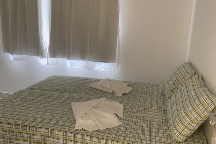 Room 9 of 34