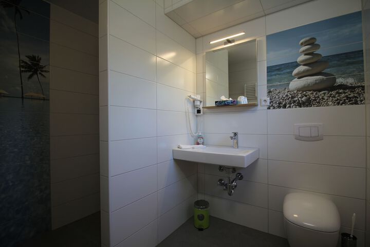 Room 92 of 110