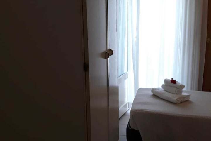 Room 5 of 34