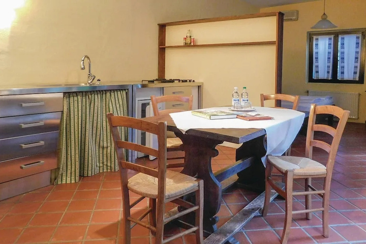 Dining 13 of 13