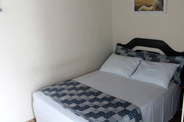 Room 6 of 17