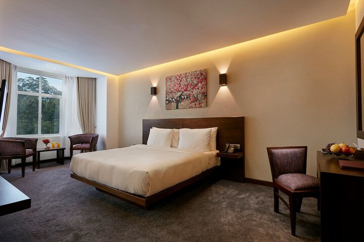 Room 10 of 72