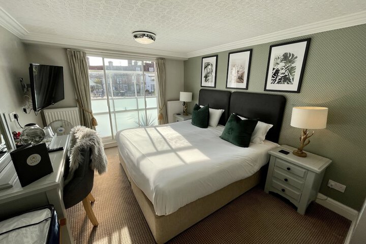 Room 62 of 109