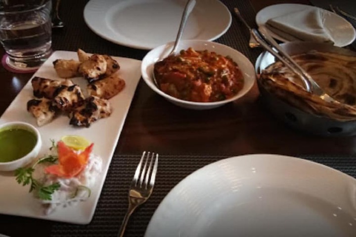 Dining 16 of 24