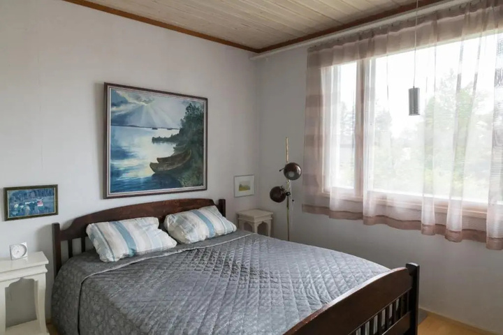 Room 3 of 9
