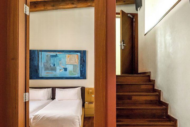 Room 21 of 74