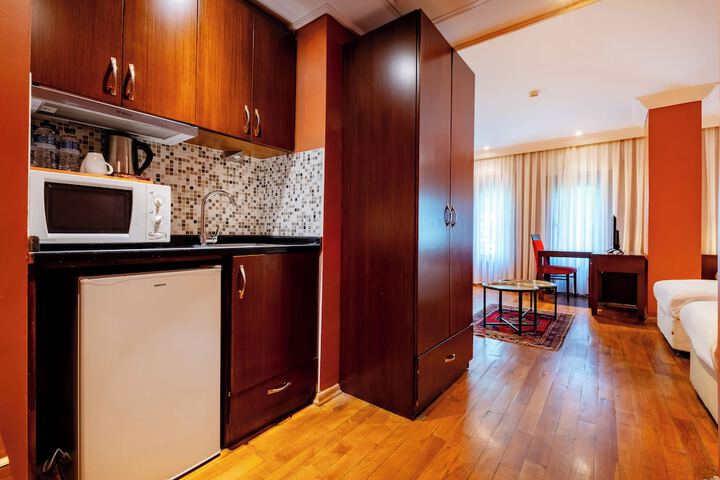 Private kitchenette