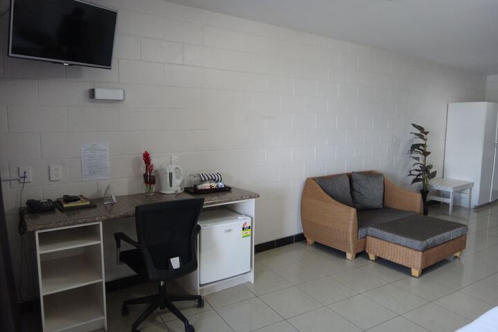 Room 9 of 42