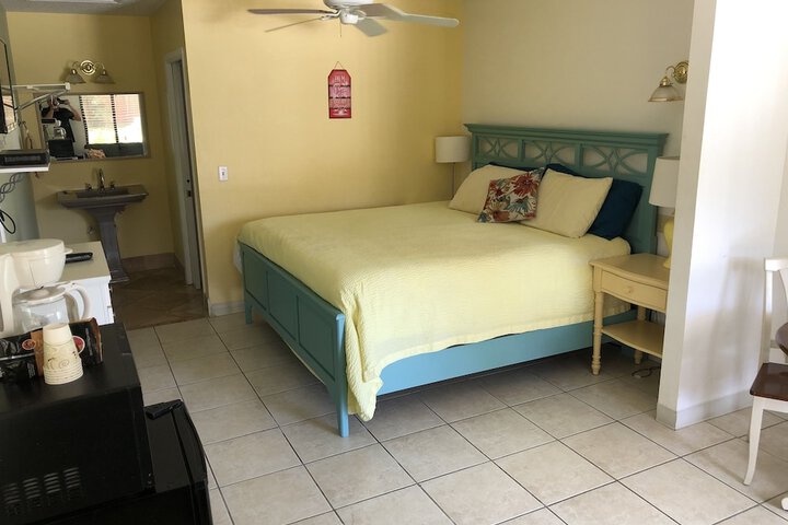 Room 13 of 44