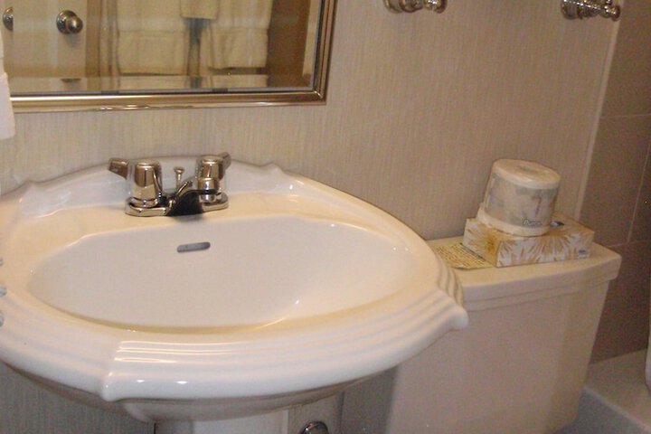 Room 15 of 51