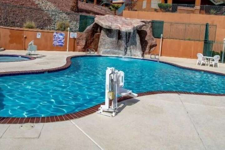 Pool 31 of 43