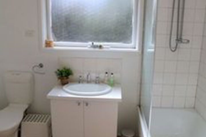 Room 2 of 20