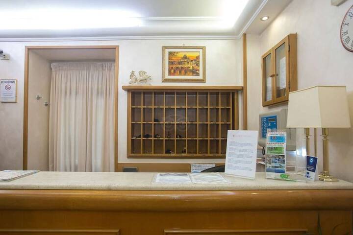 Entrance & Lobby