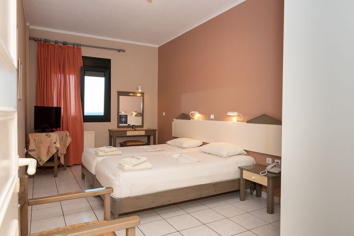 Room 9 of 35