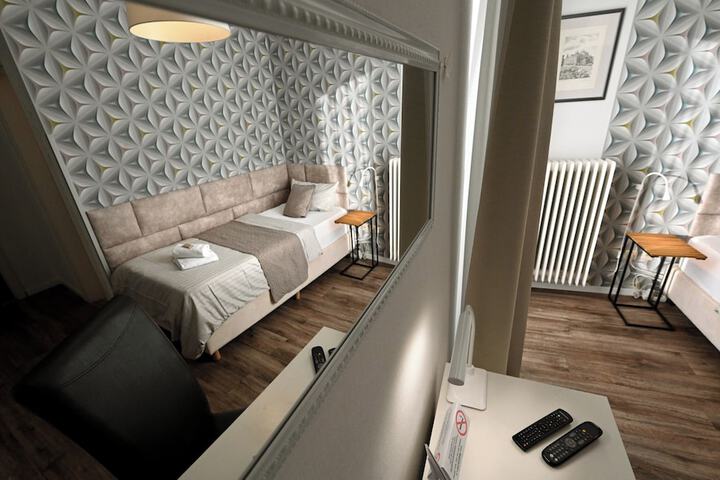 Room 26 of 66