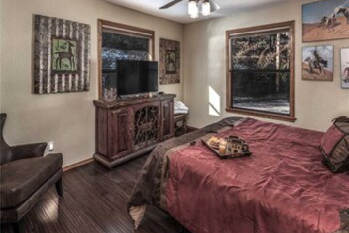 Room 40 of 47