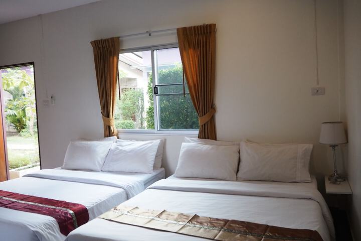 Room 10 of 72