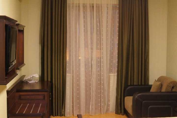 Room 5 of 26