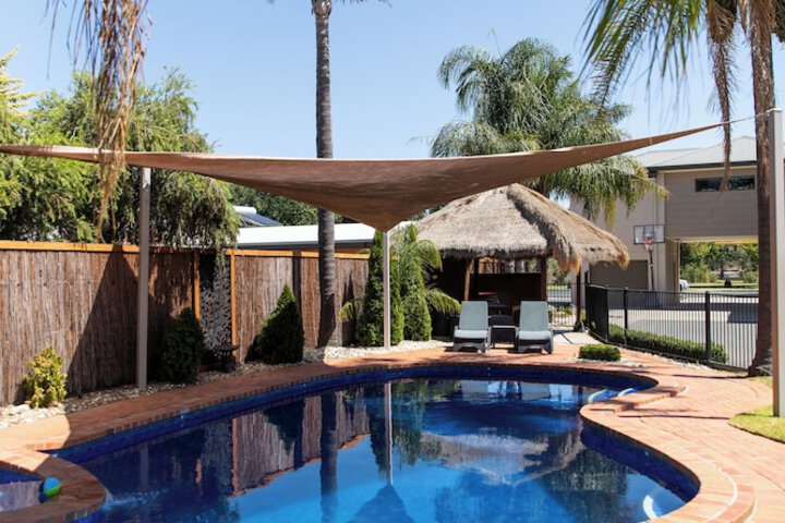 Pool 60 of 78