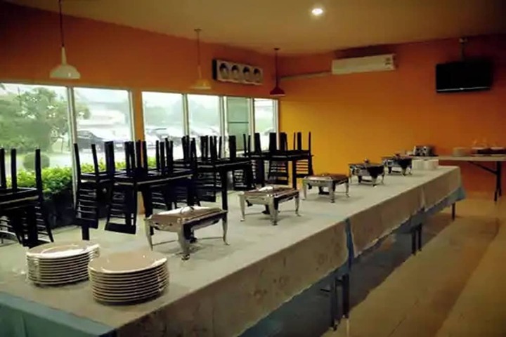 Dining 53 of 84