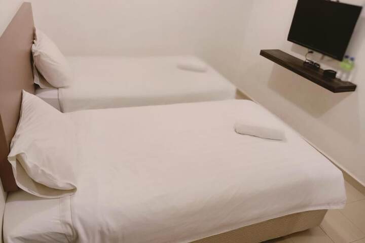 Room 28 of 41