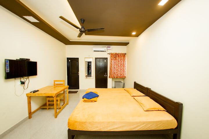 Room 42 of 144