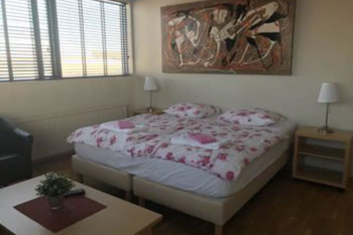 Room 28 of 94