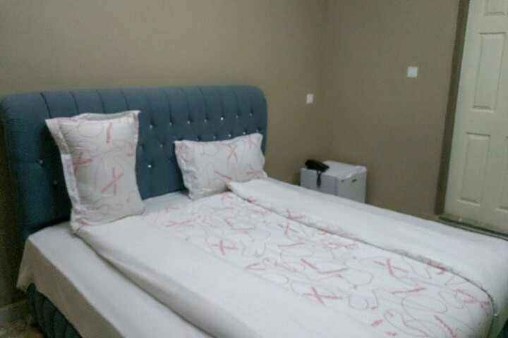 Room 6 of 51