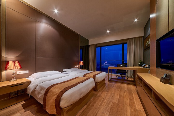 Room 21 of 76