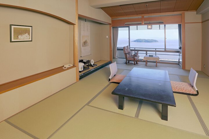 Room 7 of 36