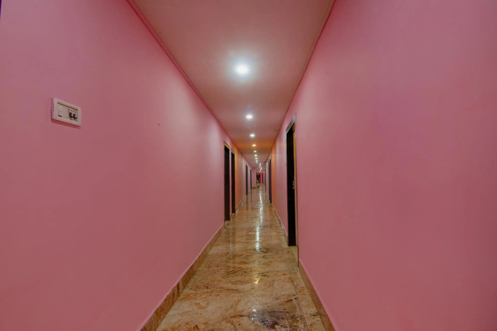 Room 10 of 17